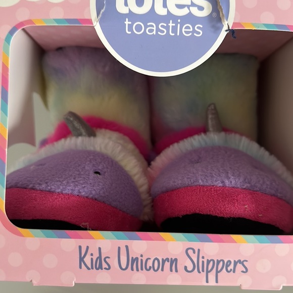 Totes Toasties Kids unicorn slippers am 11-12 and MD 13-1 - Picture 8 of 8